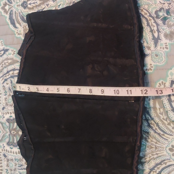 Daisy Corsets Underbust Black Lace Floral Tie up and Zip corset NWT Valentine's - Picture 7 of 7